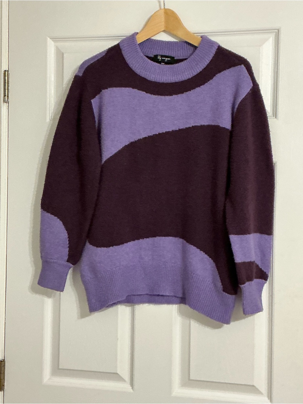 🎉3 for $20🎉 Lavender & Plum Colorblock Crewneck Sweater